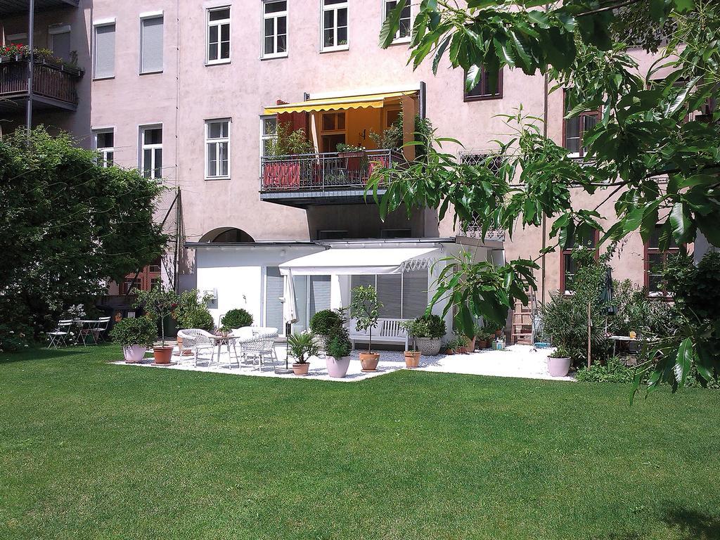 Garten Apartment Grunentorgasse Вена Экстерьер фото